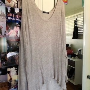 Brandy Melville super flowy top